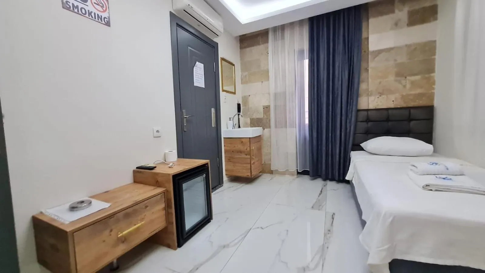 Bianco Beach Hotel 쿠사다시